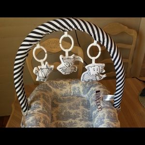 Dock a Tot [toy arch+crinkly toys only]